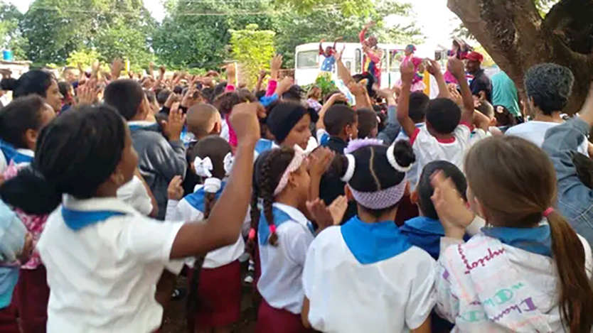 Lee más sobre el artículo Sumando risas al paso de la historia