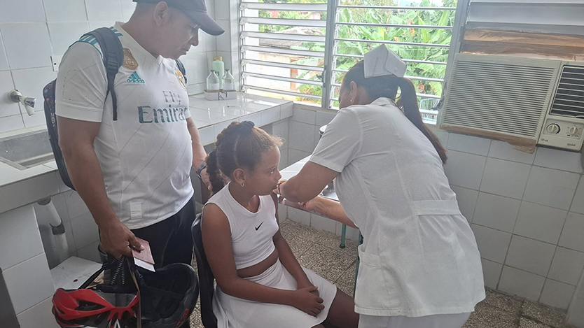 Lee más sobre el artículo Trabajadores de la Salud en Chambas: titanes en batas blancas
