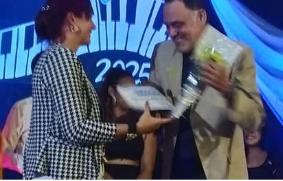 En este momento estás viendo Premian a mejores creaciones musicales en Festival Silencio Azul