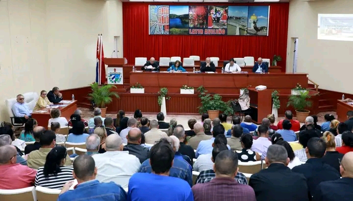 En este momento estás viendo Primer Ministro preside Consejo Provincial en Ciego de Ávila
