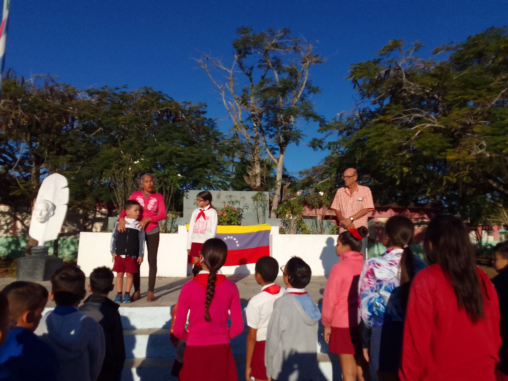 Lee más sobre el artículo Crece solidaridad con Venezuela en escuelas avileñas