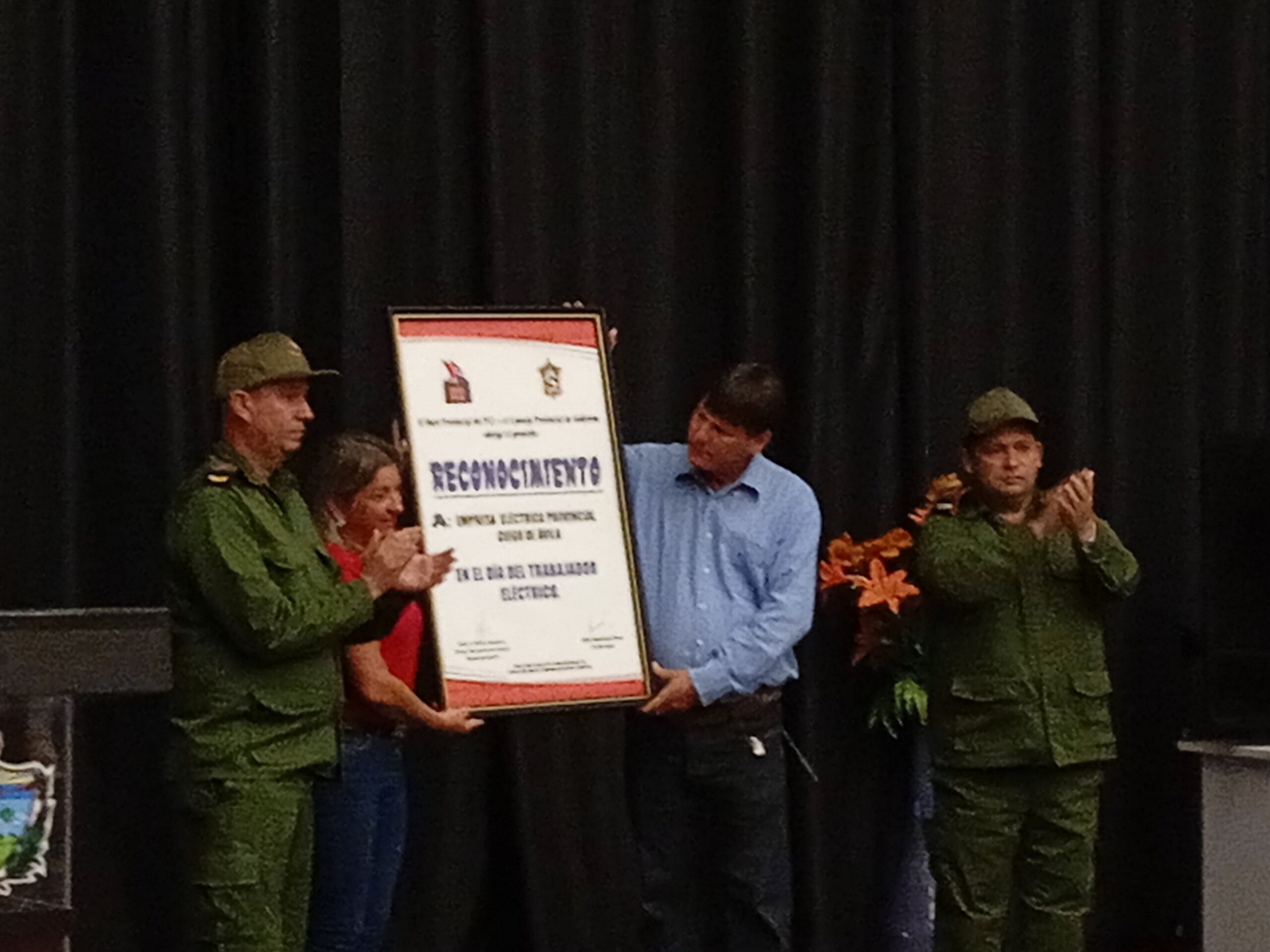 Lee más sobre el artículo Celebra Ciego de Ávila acto por el día del trabajador eléctrico