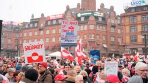 Lee más sobre el artículo Multitudinaria protesta en Copenhague rechaza las ambiciones de Trump sobre Groenlandia