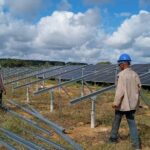 Avanzan labores de montaje en parque solar fotovoltaico de Majagua