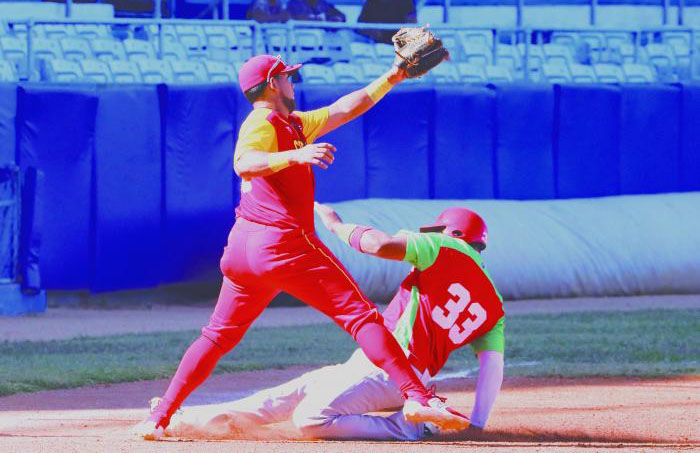 Lee más sobre el artículo Cocodrilos and Leñadores to Second Meeting Today at the Latinoamericano