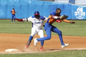 Cocodrilos-Leones, primera semifinal de la 64 SNB