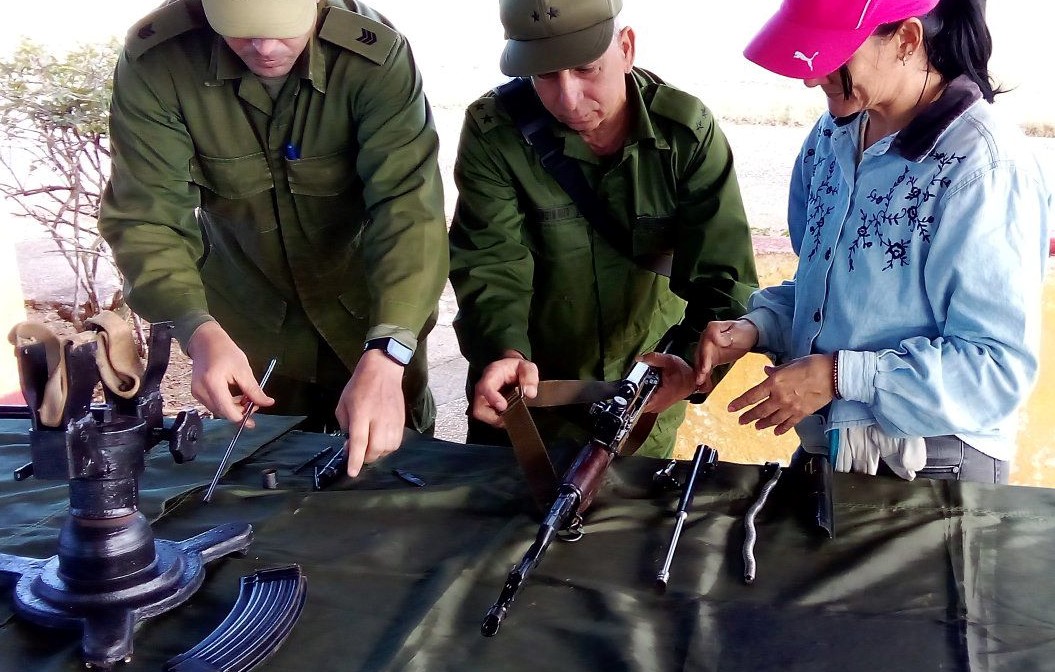En este momento estás viendo Desarrollan en Morón clases por el Día Nacional de la Defensa