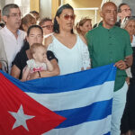 Con la honra del deber cumplido recibe Cuba a sus diplomáticos en Ecuador