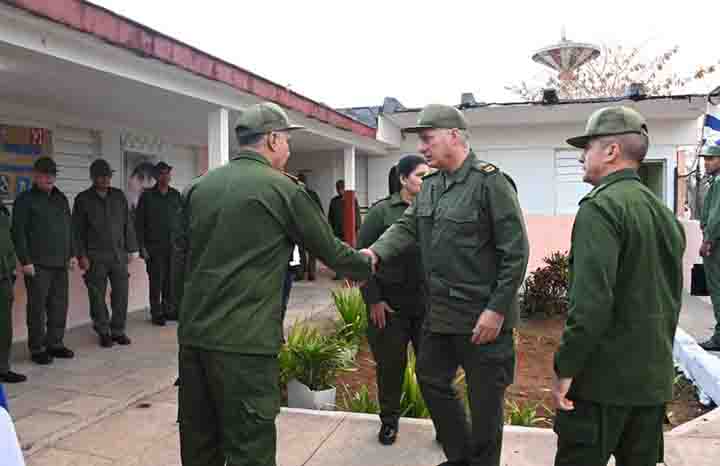 Lee más sobre el artículo Participó Díaz-Canel en décimo Día Nacional de la Defensa