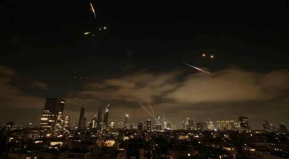 Lee más sobre el artículo Iran Announces Massive Attacks on Israel and 27 US Bases