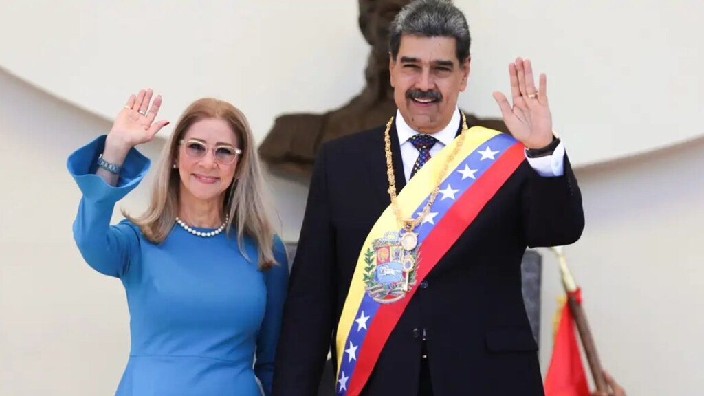 En este momento estás viendo Nicolás Maduro y Cilia Flores envían mensaje de agradecimiento