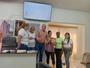 Avilmat, primer colectivo en recibir la placa «Mayo, latiendo por Cuba»