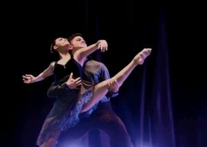 Lee más sobre el artículo Ballet Contemporáneo de Camagüey conquista «Danzar en Casa»