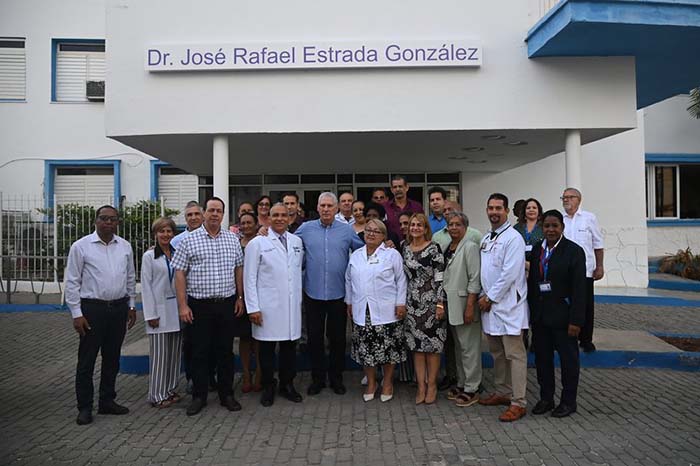 Recorrió Díaz-Canel Instituto de Neurología y Neurocirugía