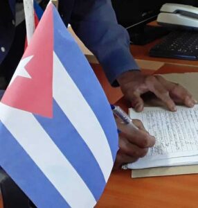 Apoyan movimiento “Mi firma por la Patria” pobladores del municipio de Baraguá
