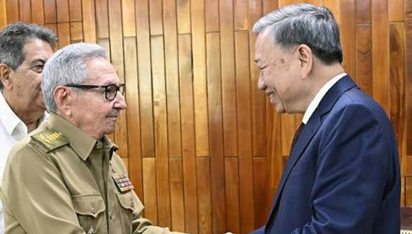 Lee más sobre el artículo Raúl Castro Congratulates Tô Lâm on His Election as President of Vietnam