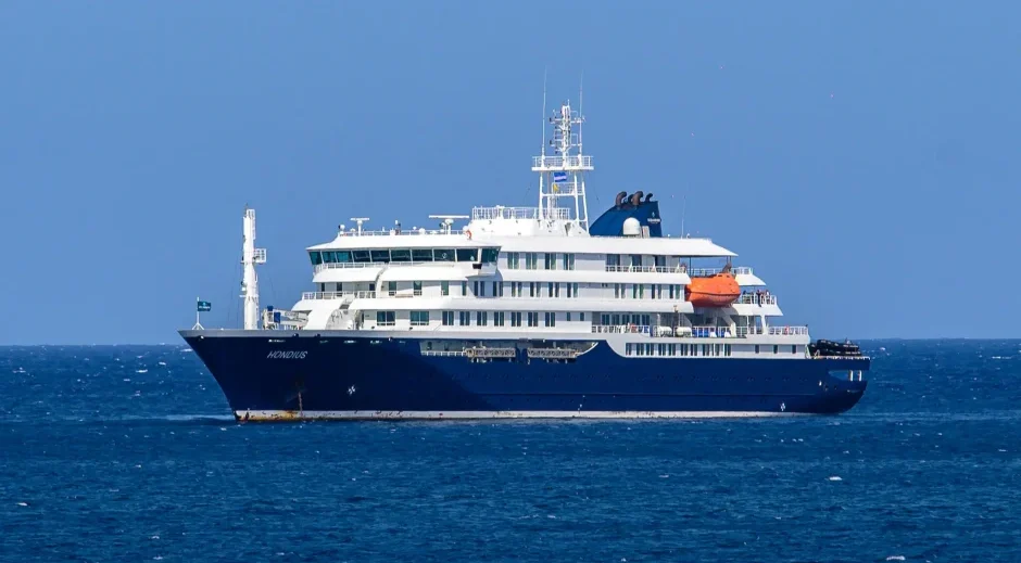 Lee más sobre el artículo Tres fallecidos en crucero bajo investigación por posible brote de hantavirus
