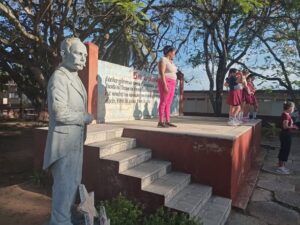 Lee más sobre el artículo Rinden homenaje a Martí en Instituciones Educativas de Majagua 