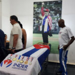 De tercer a cuarto bate, Fernando da último adiós a Lázaro Junco