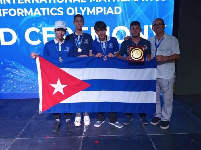 Lee más sobre el artículo Felicitó Primer Ministro a ganadores en Olimpiada en Uzbekistán