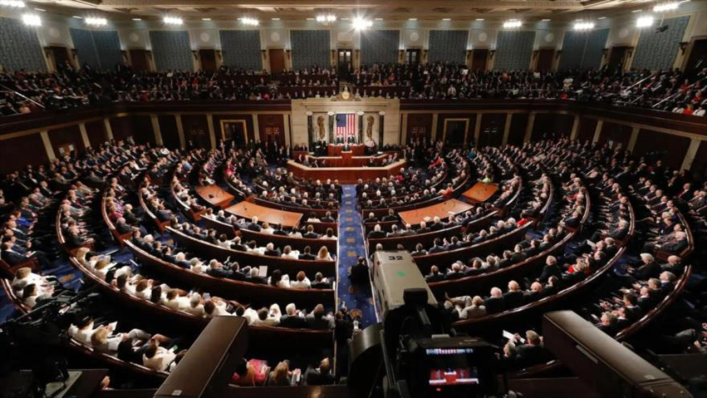 Frenan en Congreso de EEUU poderes de guerra de Trump contra Irán