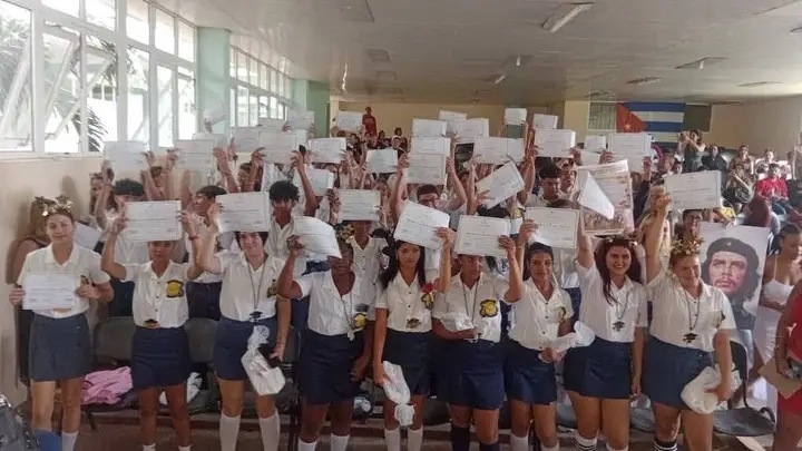 En este momento estás viendo Egresan nuevos profesionales de la Escuela Pedagógica Rafael Morales