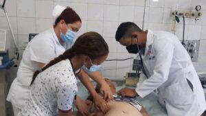 Gratitud a los médicos cubanos que asisten a venezolanos afectados por los terremotos