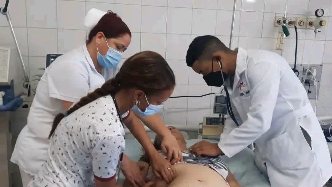 Lee más sobre el artículo Gratitude to Cuban Doctors Assisting Venezuelans Affected by Earthquakes