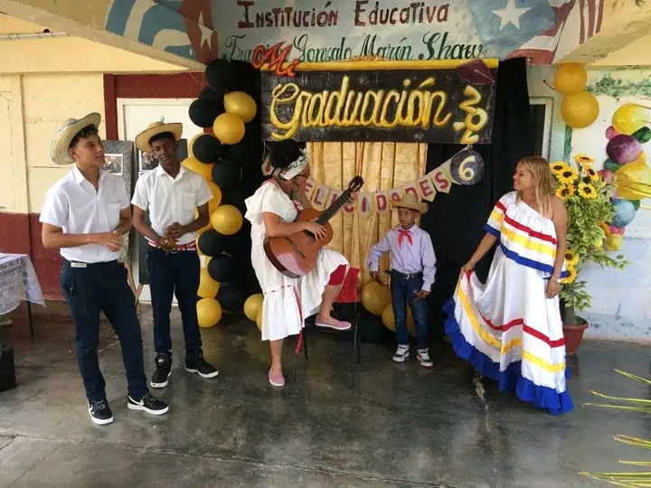 Lee más sobre el artículo Efectúan graduación de noveno grado en Turiguanó