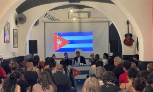 En este momento estás viendo Presentan en Italia libro en homenaje al líder cubano Fidel Castro