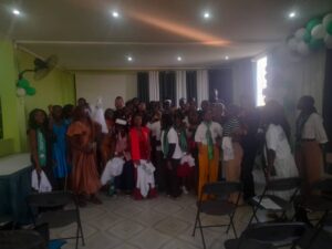 Dedican graduación de técnicos de la salud en Angola a Fidel Castro