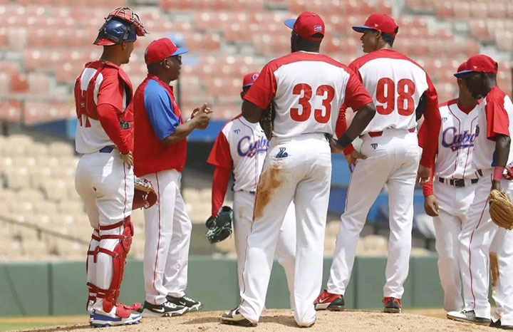 Lee más sobre el artículo Cuba y Dominicana se baten hoy en el béisbol centrocaribeño