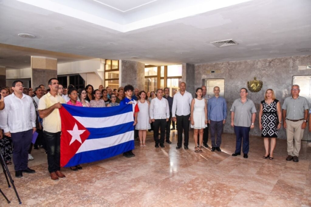En este momento estás viendo Cuba recibe a diplomáticos expulsados de Dominicana