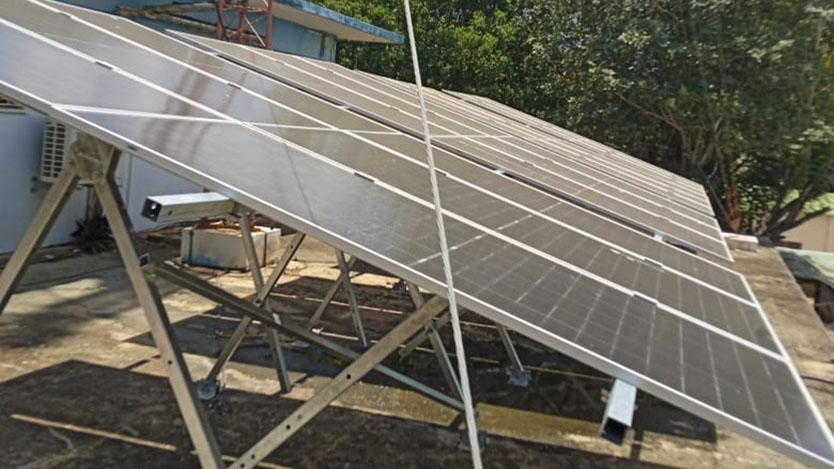 Lee más sobre el artículo Sistema fotovoltaico mejora servicios de Etecsa en Primero de Enero