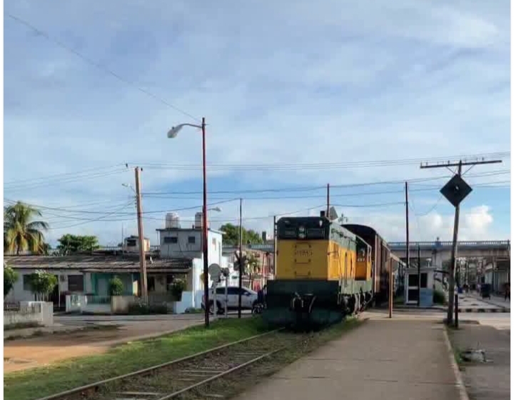 En este momento estás viendo Nuevas opciones ferroviarias conectan a Morón con Ciego de Ávila y Camagüey