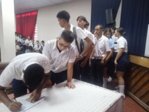 Lee más sobre el artículo Nuevos estudiantes ingresan a la FEEM 