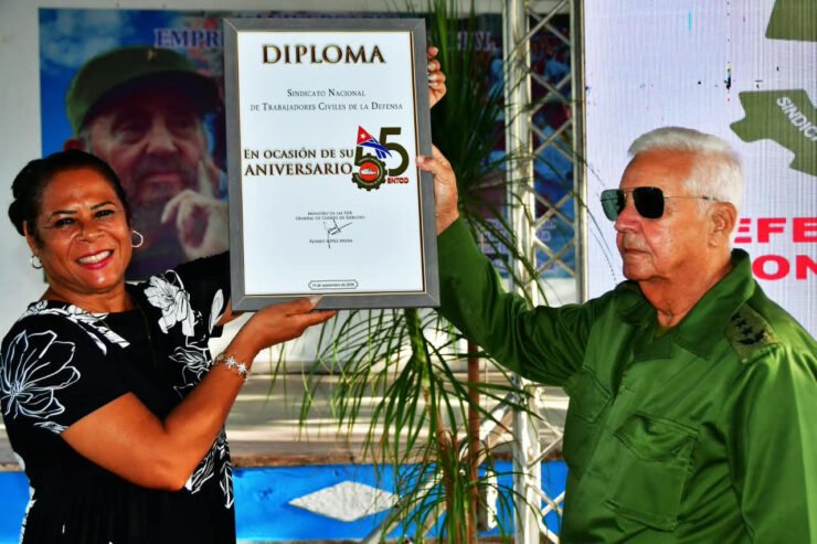 Lee más sobre el artículo Celebran aniversario 55 del Sindicato Nacional de Trabajadores de la Defensa