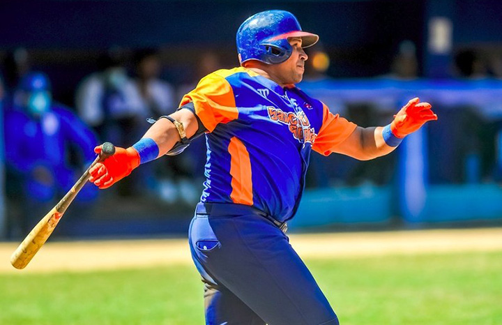 En este momento estás viendo Cepeda, cuarto con 400 jonrones en campeonatos cubanos de béisbol
