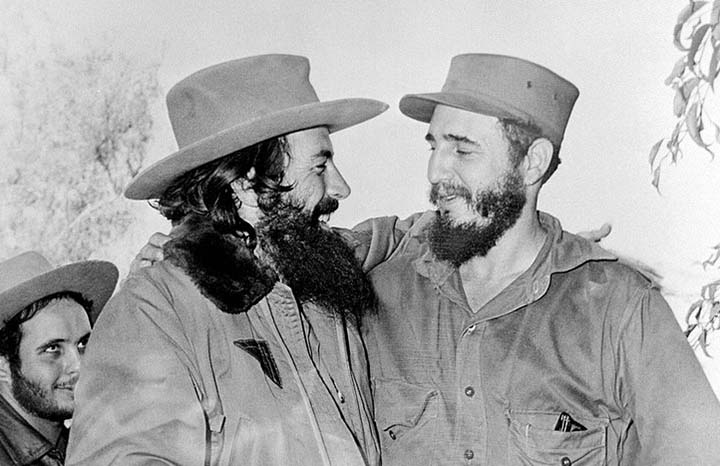 En este momento estás viendo Recuerda Cuba a Camilo Cienfuegos a 67 años de su desaparición
