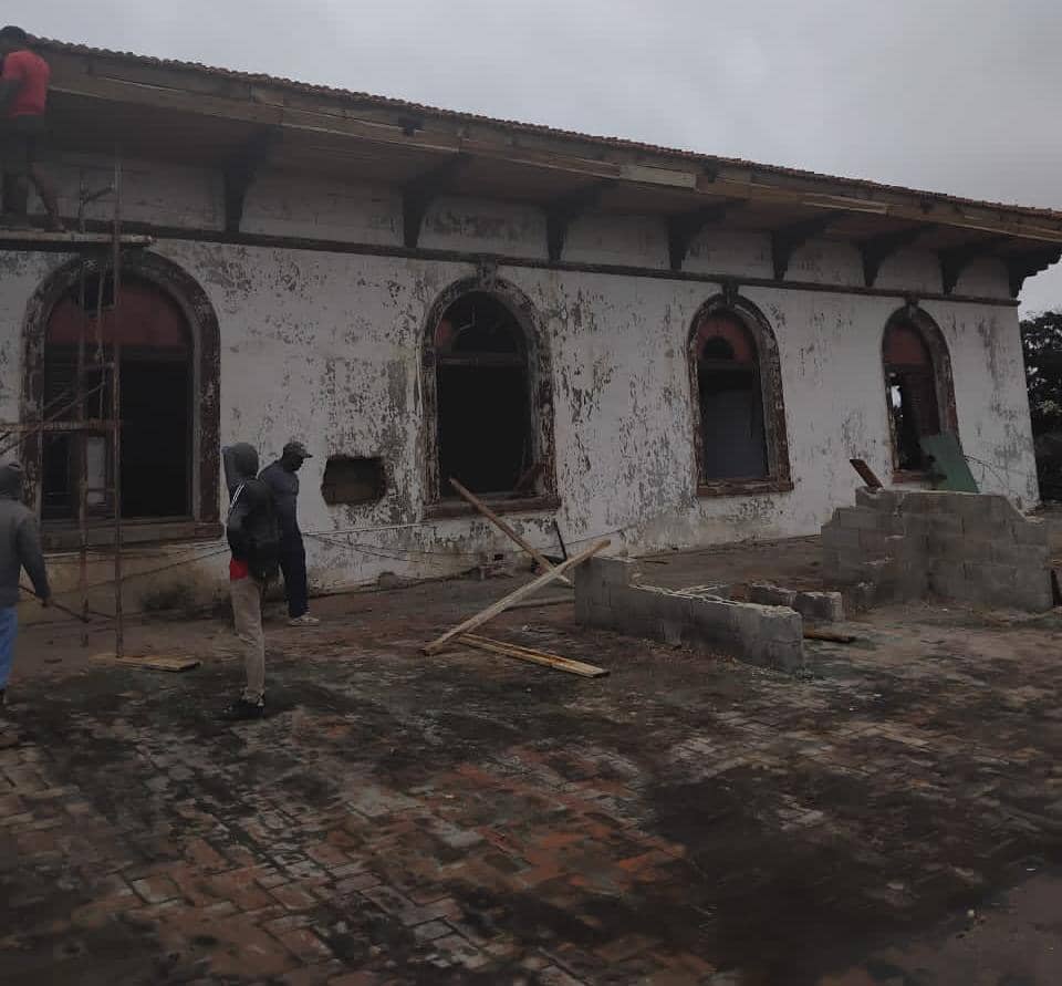 En este momento estás viendo Avanzan las obras de reconstrucción y conservación patrimonial en la terminal ferroviaria de Morón