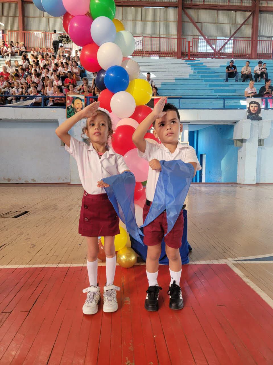 En este momento estás viendo Estudiantes de primer grado ingresan a la Organización de Pioneros José Martí