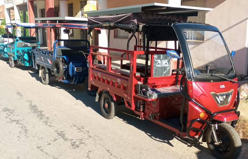 En este momento estás viendo Triciclos y bicitaxis con motor acuden a inscribirse en Ciego de Ávila