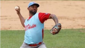 65 SNB: Tigres pintan de blanco a Gallos