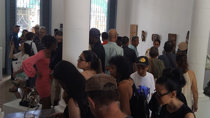 Lee más sobre el artículo Inaugurado XXVI Salón provincial de artesanía artística Eduardo Martínez